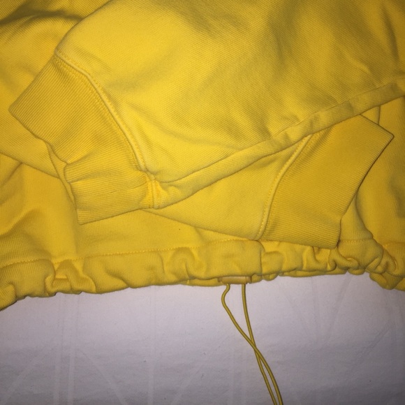 Levi’s Yellow Cropped Hoodie Small - Picture 4 of 7